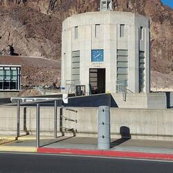 Eine Seite Nevada Time zwanzig vor zwei.