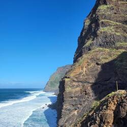 Weiter entlang der Steilküste.