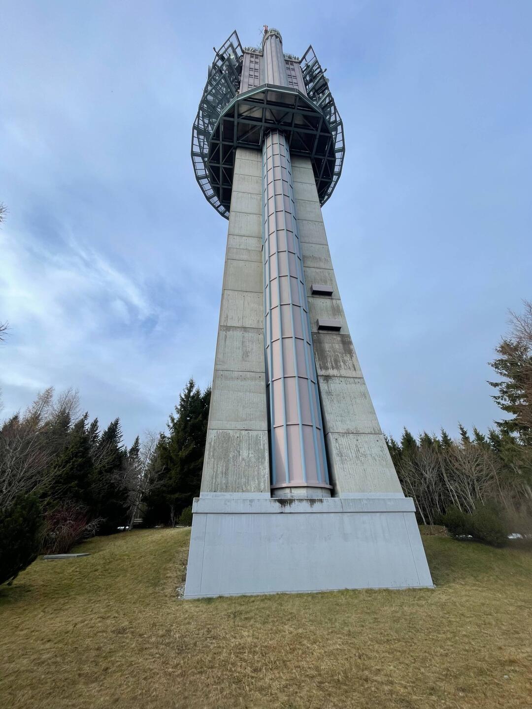 Der Seendeturm auf dem höchsten Punkt der Tour