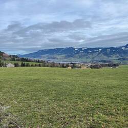 Im Hintergrund La Berra