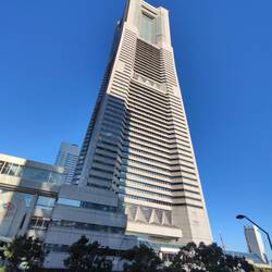 Landmark Tower, 296m hoch