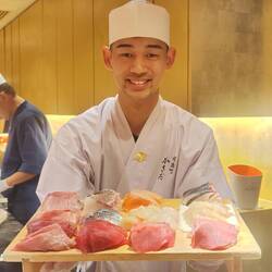 Meister Takemasa Kenta an der Arbeit..