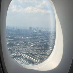 Blick aus dem Flieger auf BKK