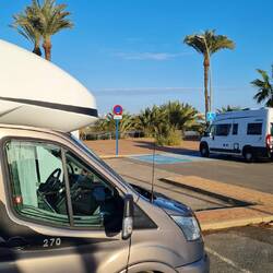 Unser Stellplatz, fast am Meer