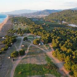 ..viele Camper-Nachbarn winken und wollen das wir am besten über Weihnachten undNeujahr wiederkommen