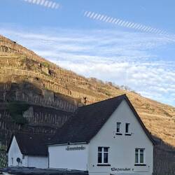 ...und die uns bestens bekannte "Winzerschenke", mit e aber ohne k!