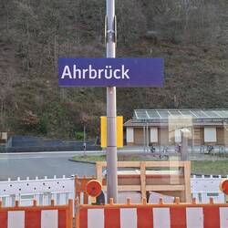 Ahrbrück ist trotz Baustelle wieder erreichbar!