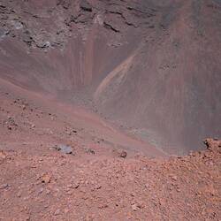 Der Blick in den Krater