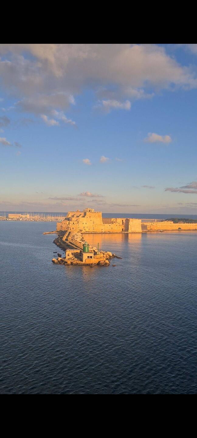 Ankunft im Fährhafen von Brindisi