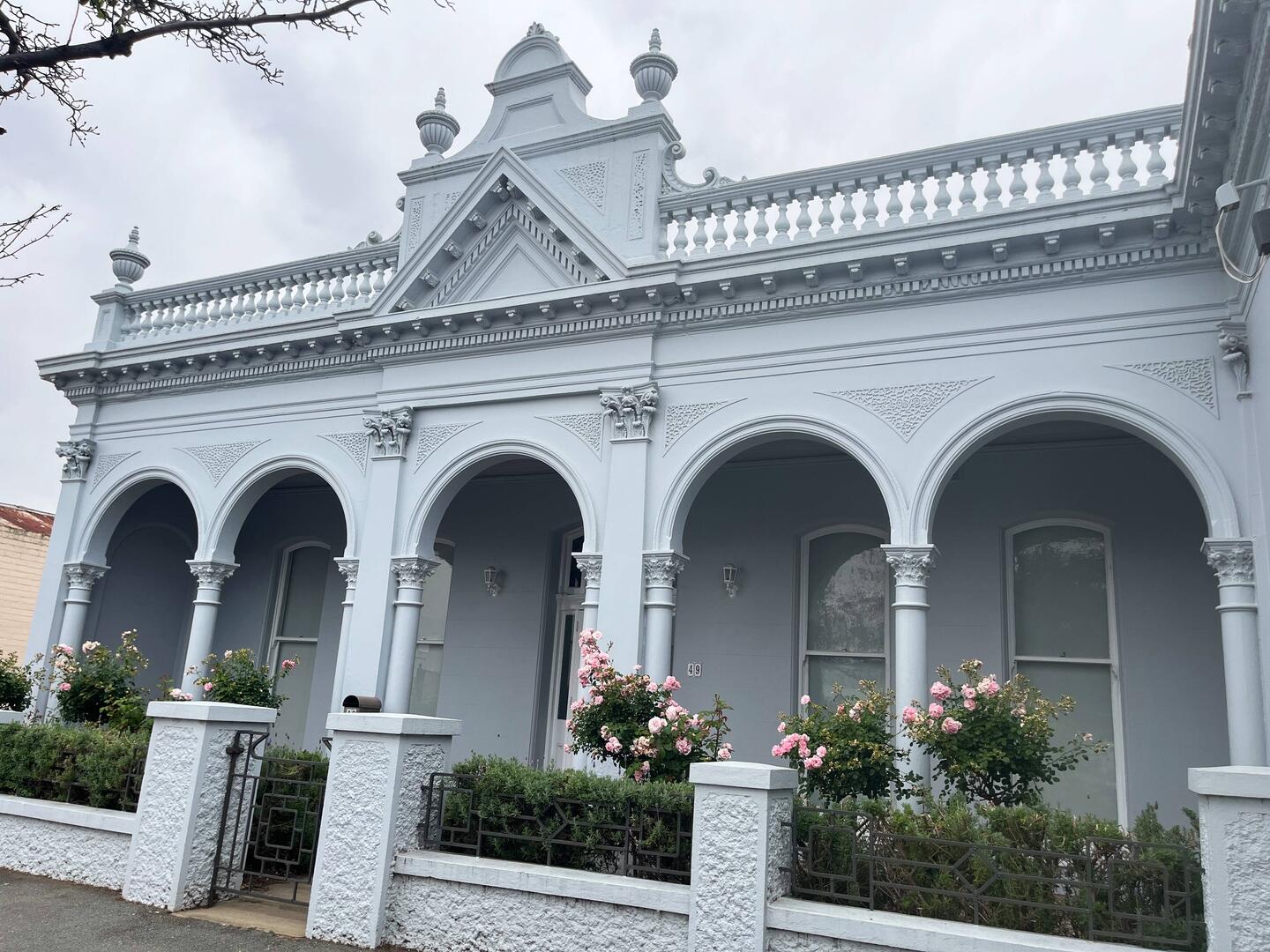 Morning tea at pretty Euroa. It has a proper Main Street with many interesting little shops.