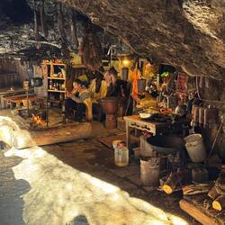 Höhlenbehausung der Ureinwohner