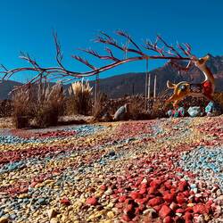 Farbenprächtiger Elch