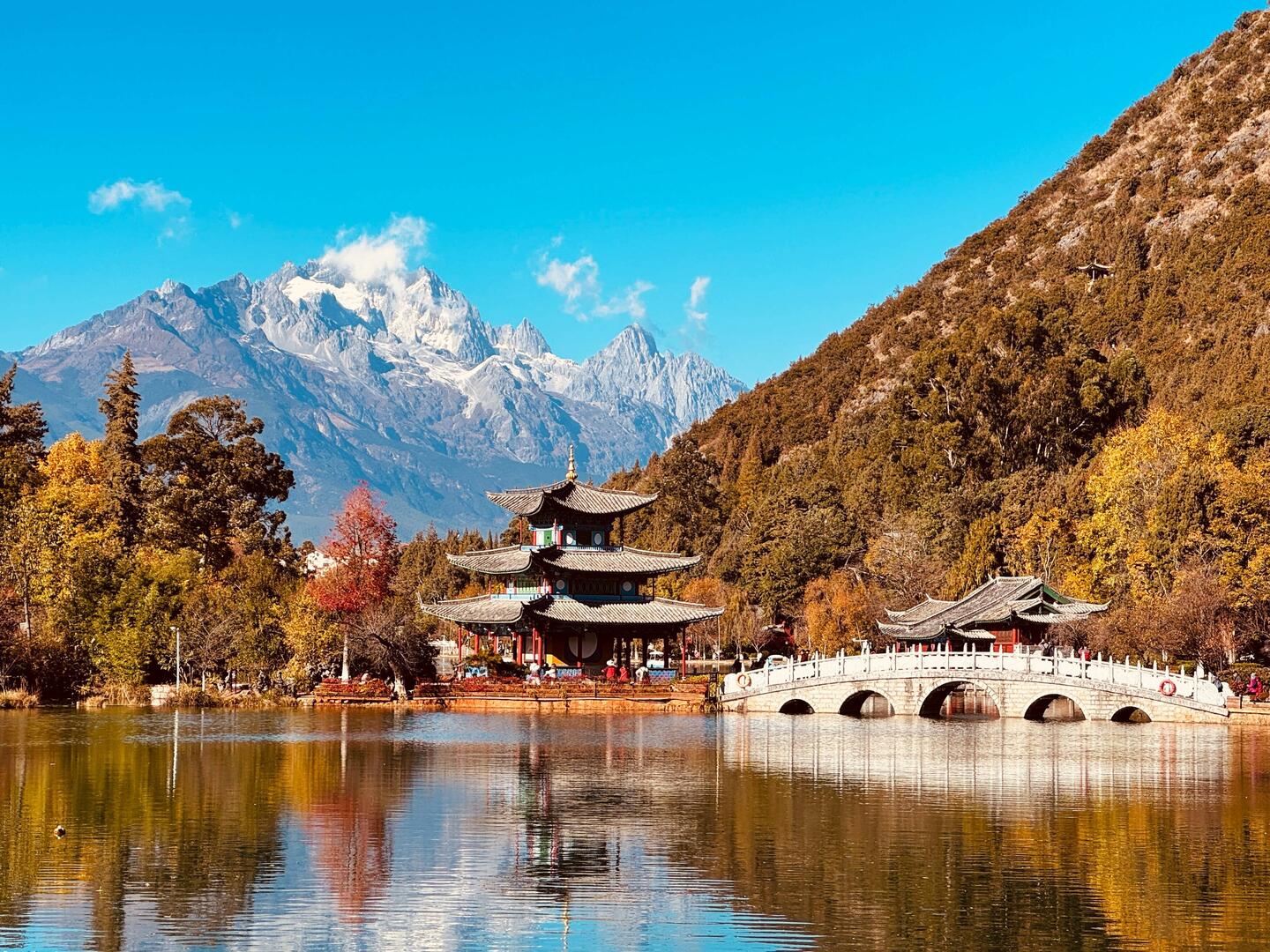 Schwarzer Drachenteich - 黑龙潭