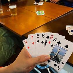 des kartaspiel "lügen" isch momentan an hit bi üs