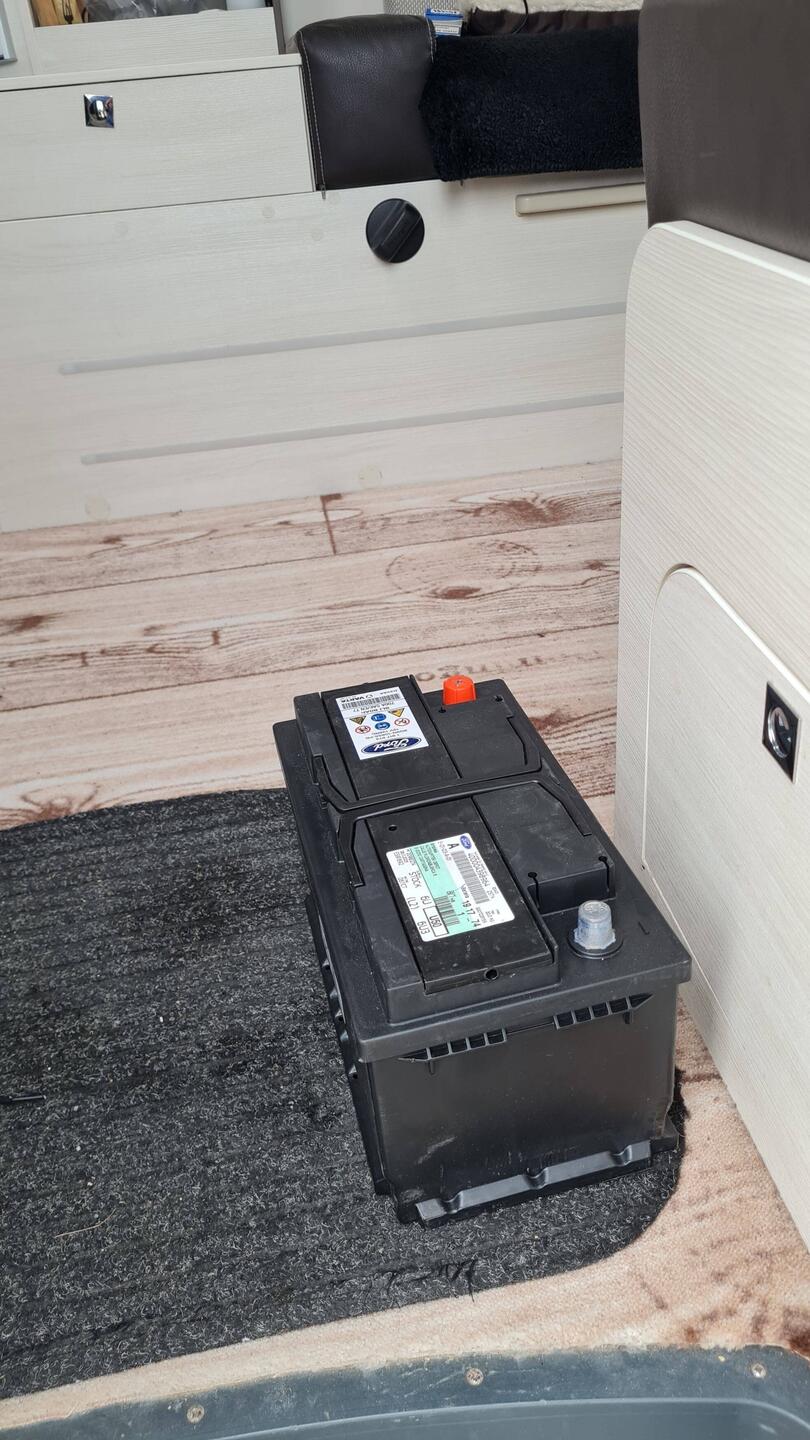 Die Aufbaubatterie ist mal im Aufbau 😉