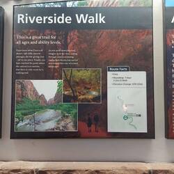 Informationen schon vor dem Visitor Center.