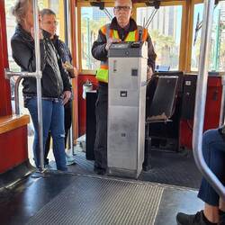 Das 24 Stunden Ticket kostet uns als Rentner sage und schreibe 86 US Cent