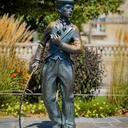 "Charlot" by J. Doubleday ... honors Charlie Chaplin; lived last 25 years of his life in Vevey.