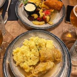 Sarma & 'Zagreb Schnitzel'