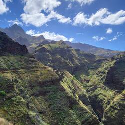 Immer weiter über die Berge.