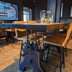 Stand up desk from days of yore