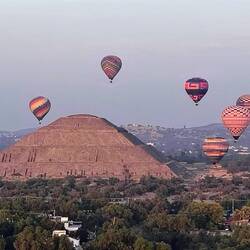 Die Flugroute zur Sonnenpyramide