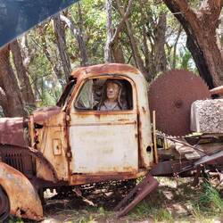 People in Ute wood sculptures