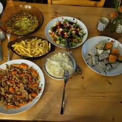 Das wurde nur für uns gekocht - wir sind die einzigen Gäste.