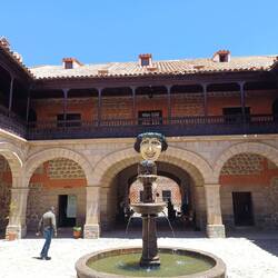 Innenhof mit Bacchus