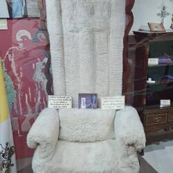 Sitz von Johannes Paul ll während eines Besuchs