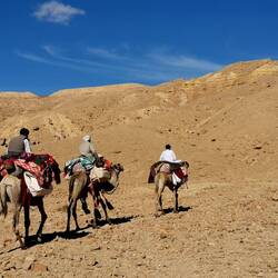 The caravan moves on.....!