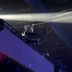 Guitarist that comes in upside down getting hooked up.