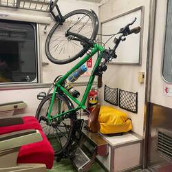 der Zug war eigentlich ohne Fahrradmitnahme, erst wollte man mich wieder rausschmeissen...