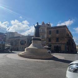 Roundabout where I had lunch.