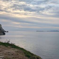 Juste en dessous de notre spot