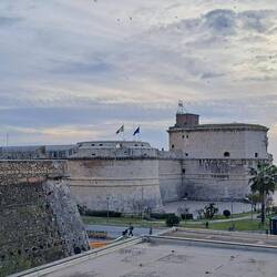 Il giorno dopo, di ritorno da Tarquinia