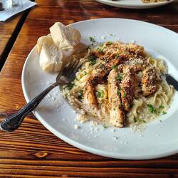 Hähnchen mit Nudeln nach Cajun Art