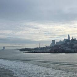 Richtung Liegeplatz vor der Bay Bridge