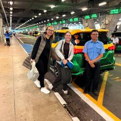 ...rein ins Taxi und los Richtung Downtown