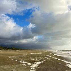 Is dat... blauwe lucht?