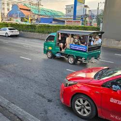 Der tägliche Wahnsinn in Bangkok 🤣🤣