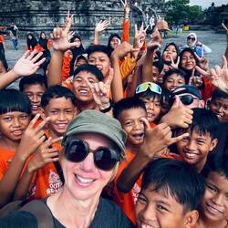 Amanda and her entourage!