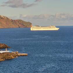 Und tschüss. Innert Minute 2500 Tourischte weniger in Funchal