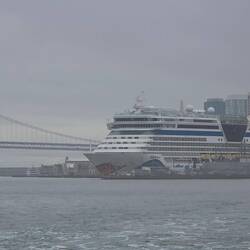 Unser Schiff im Dunst