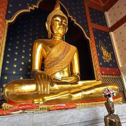 Golden Mount Temple🌺🪷🛕🦜