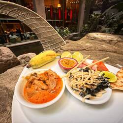 Herrliches Frühstück im subtropischen Garten🌺🥭🦜