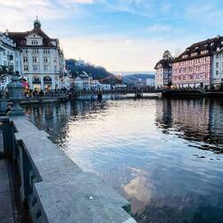 Lucerna en Navidad es pura elegancia con sabor a nostalgia.