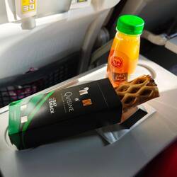 Es gab sogar warme Verpflegung auf dem 1 h dauernden Flug