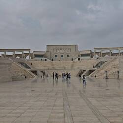 Blick von vom persischen Golf ins Ampilhietheater