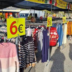 3 Pullover, 2 Paprika, 4 Tomaten und 1 Baguette für ....